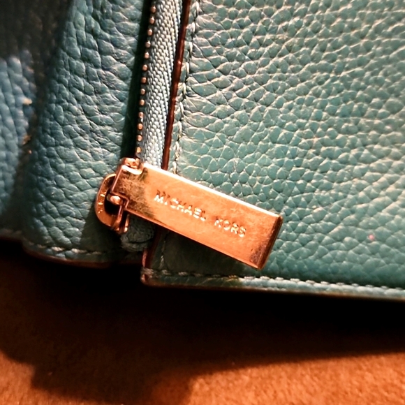 Michael Kors Leather True Blue Jet Set Carry All Card Case Mini Wallet - Picture 6 of 8